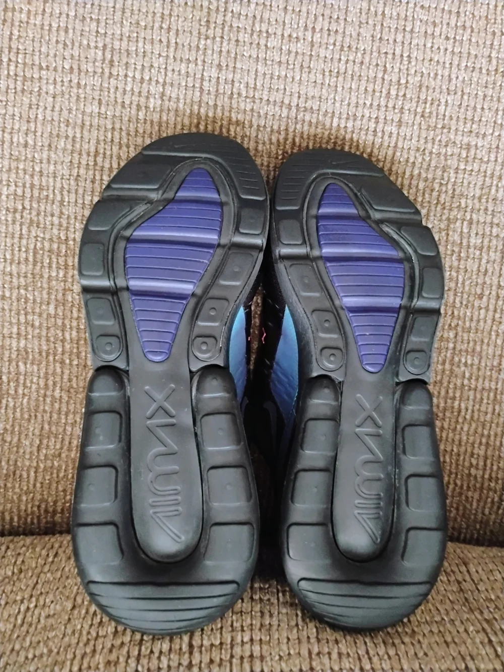 Kids Nike 270 Size 5.5 Youth